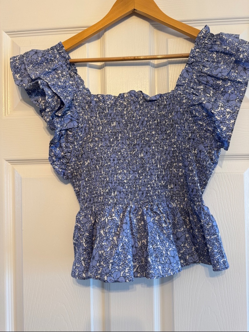 entro Blue Floral Smocked Square-Neck Crop Top